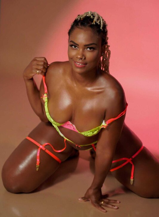 Fayna Ferrer, heiße Latina in Augsburg