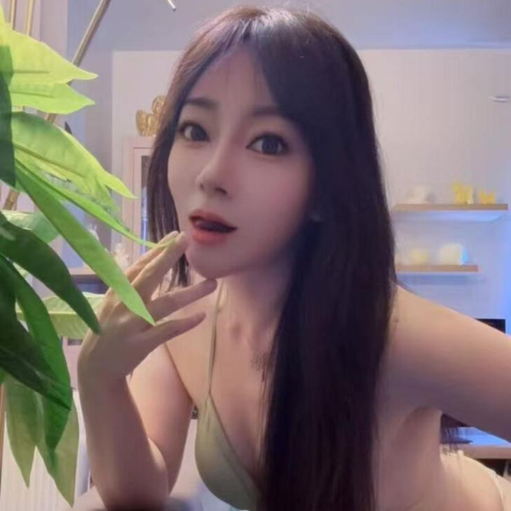 Mina, hübsches Girl aus China in Besucht Dich in Hohenlinden