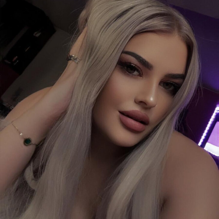 Mayla, Jung, blond & P*rn* in München - Obersendling