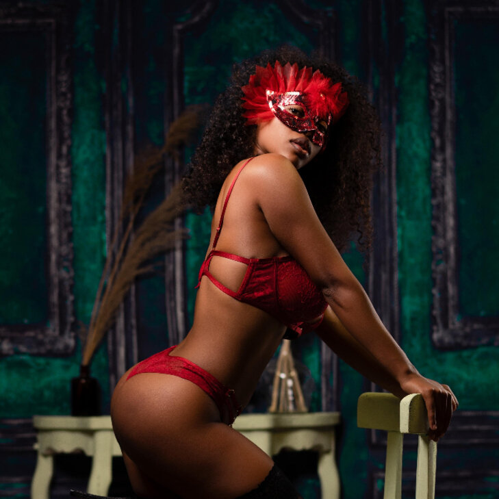 Naomi, Black Girl
