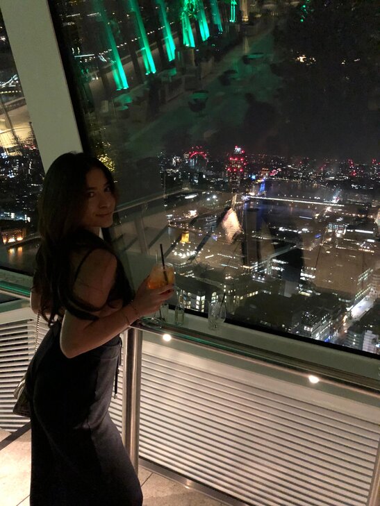 Jeanine, wahre Eleganz in München - Pasing