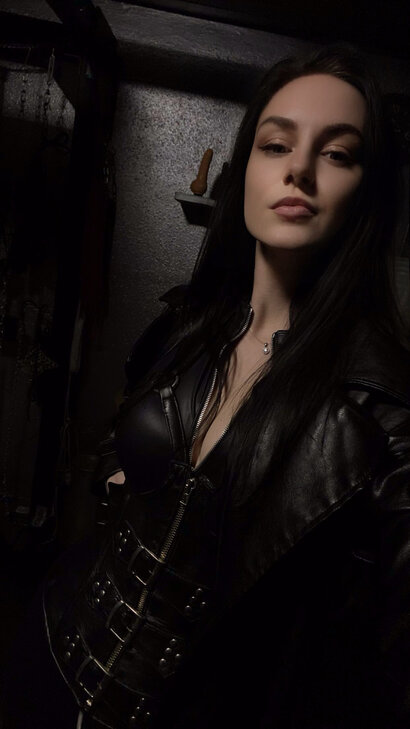 Domina Lady Venera, Dein Teufel mit einem Lächeln in Augsburg