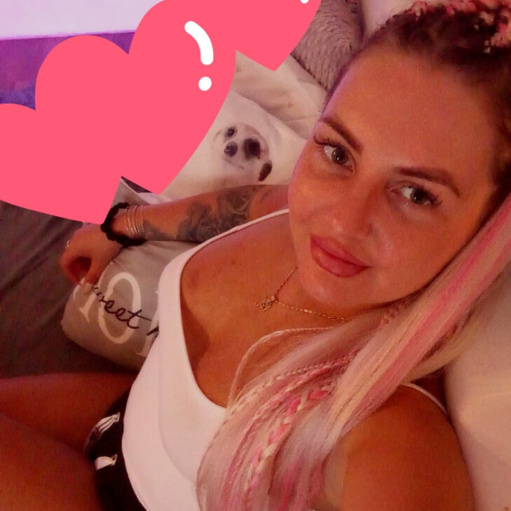 Mia, blonde Schönheit in Landshut