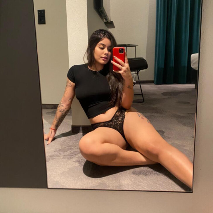 Soraya, brandheiße, brasilianische Schönheit in München