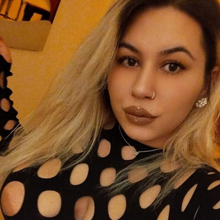 Selena, liebevolle Schmusekatze