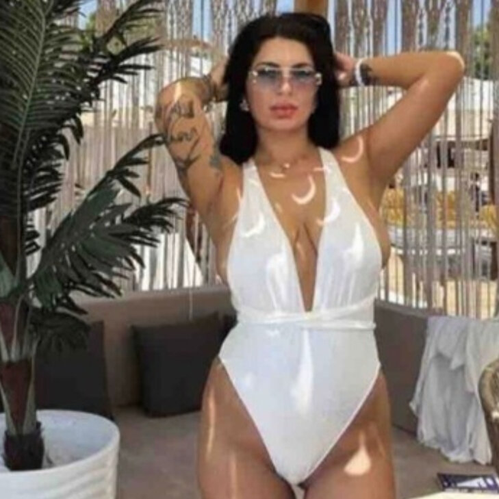 Evelyn, Momente voller Erotik in Augsburg