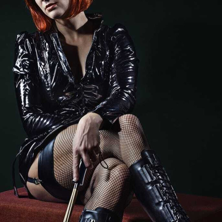 Lady Layla Lynx, elegante Strenge, intellektuelle Dominanz in München - Lerchenau