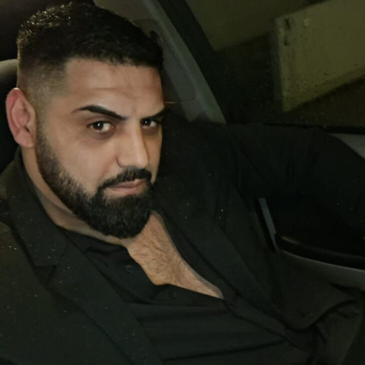 Dimitris, Charmante männliche Escort-Begleitung in Besucht Dich in München