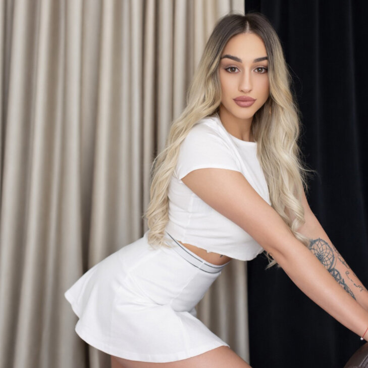 Alana, süß, charismatisch und unwiderstehlich in München