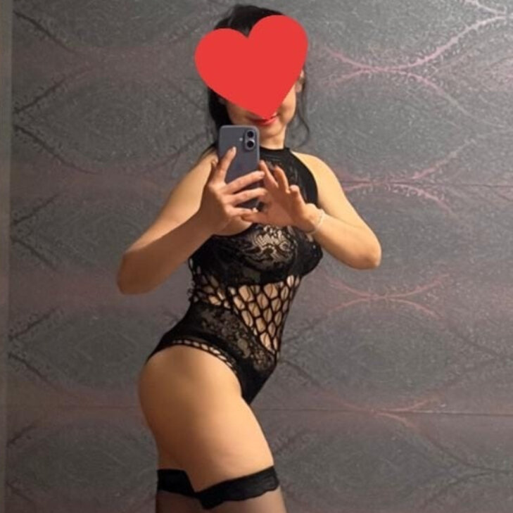 Soda, süße Erotik-Masseurin in München - Obersendling