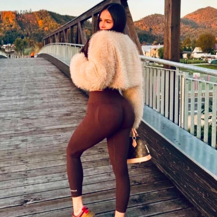 Lara, süßes, junges Girl in München - Alt-Perlach