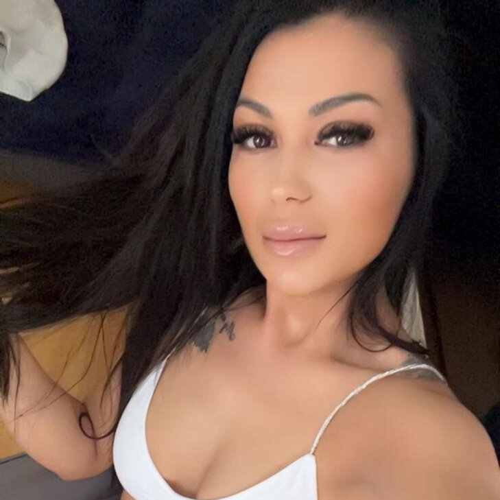 Rebeca, neu im Caesars in München - Moosfeld-Riem