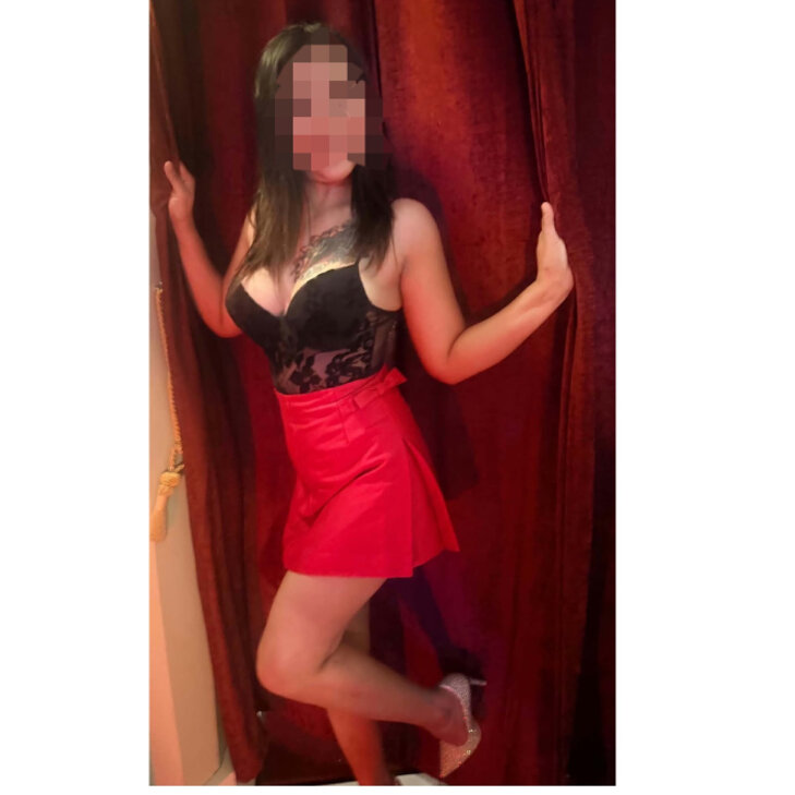 Linda, Hübsche asiatische Massage in München - Neuhausen