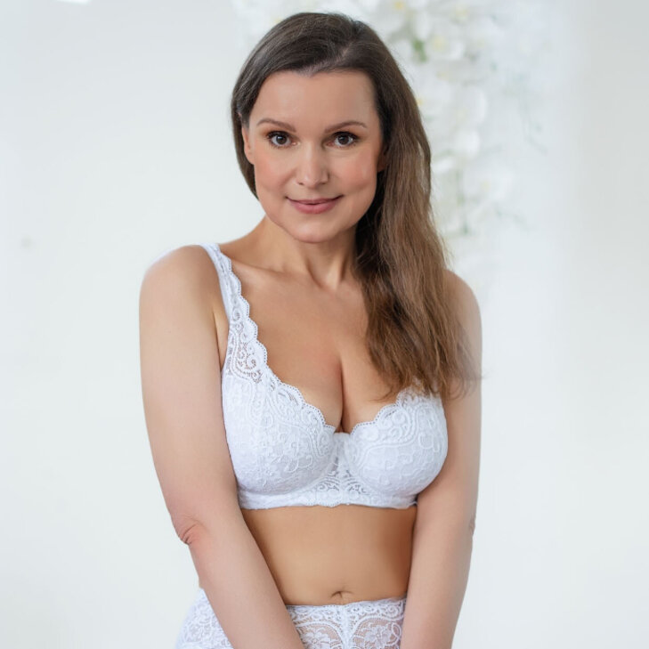 Nicky, nette Ungarin in München - Moosfeld-Riem