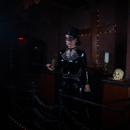 Gast-Domina Lady Dark