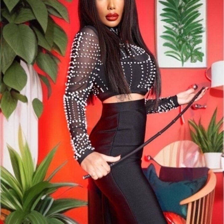 Lady Riana Luxor, Bizarre Dominanz in Karlsruhe