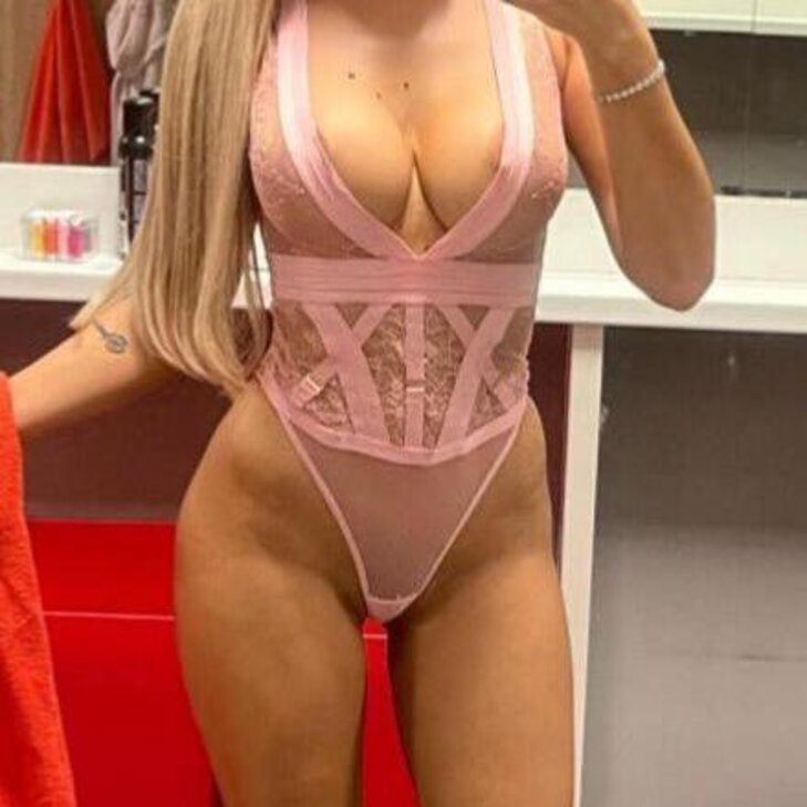 Selena Neu in Troisdorf