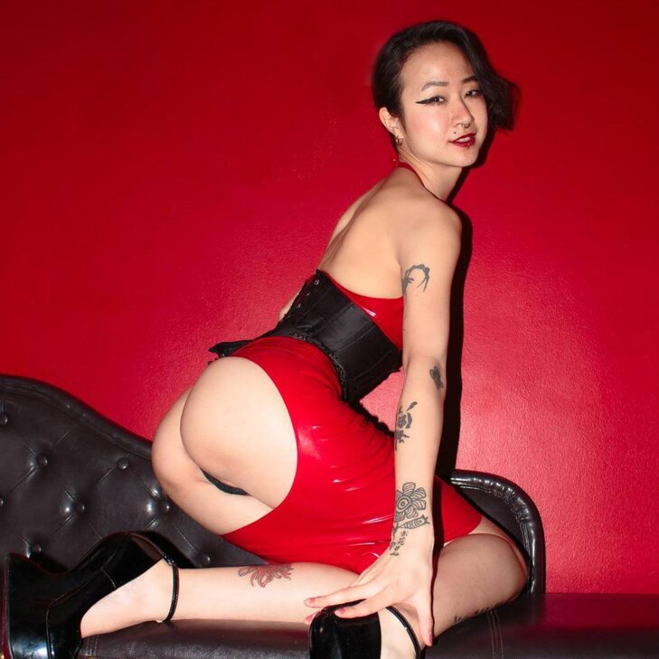 Mistress Koto, Perverted Japanese Dominatrix in Berlin