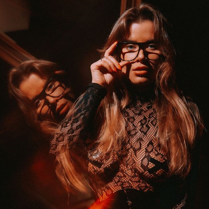 Herrin JulyDoner, Volle Unterwerfung durch absolute Verführung in Berlin