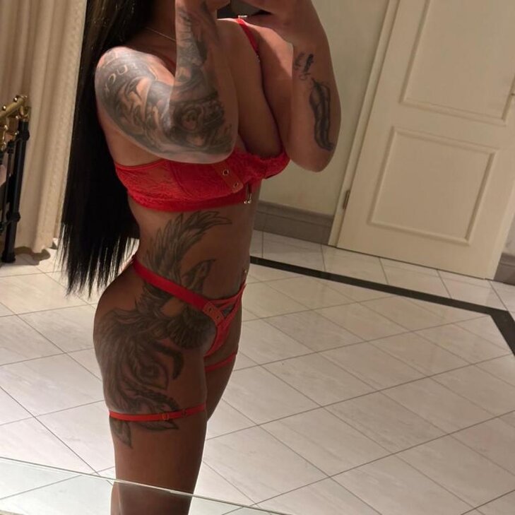 Alina 20j Neu in Troisdorf