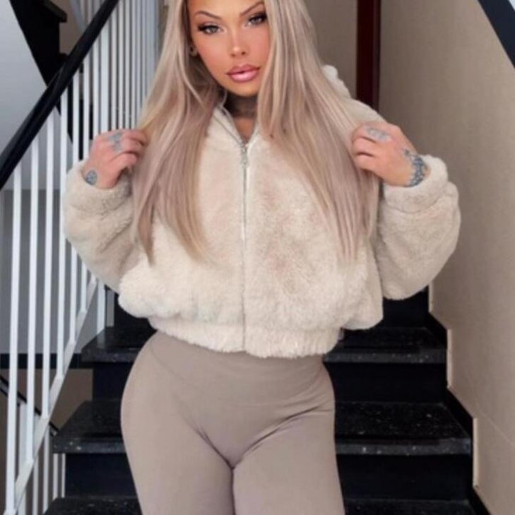 Coco Deutsch in Troisdorf