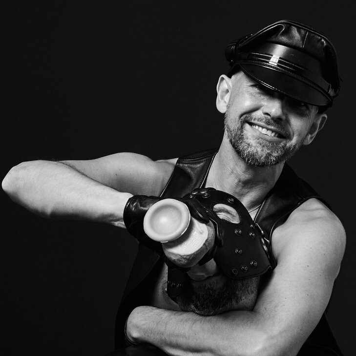 Mr. Corn, Sadist mit Herz in Berlin