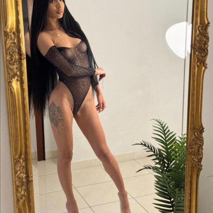 Skinny Celine in Troisdorf