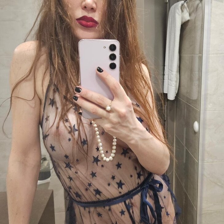 Maria, Skinny dream girl in Berlin