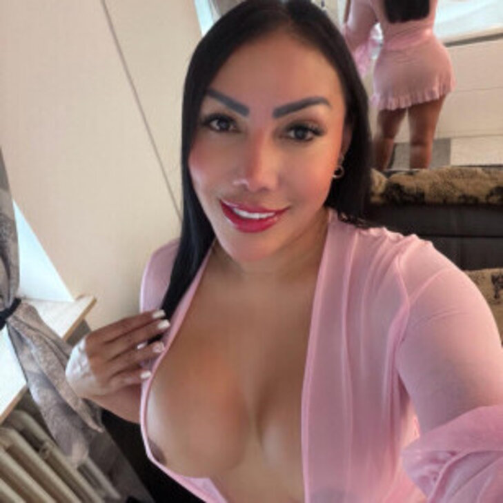 Yvonne, Himmlischer Engel mit Traumbody und Spitzenservice!