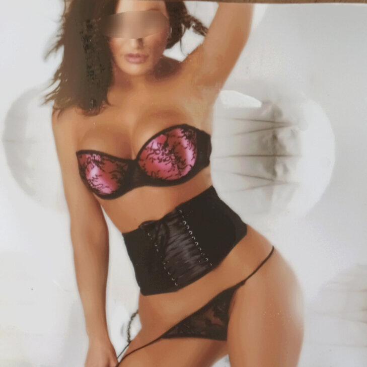 Ella, leidenschaftliche Masseurin in München - Lerchenau