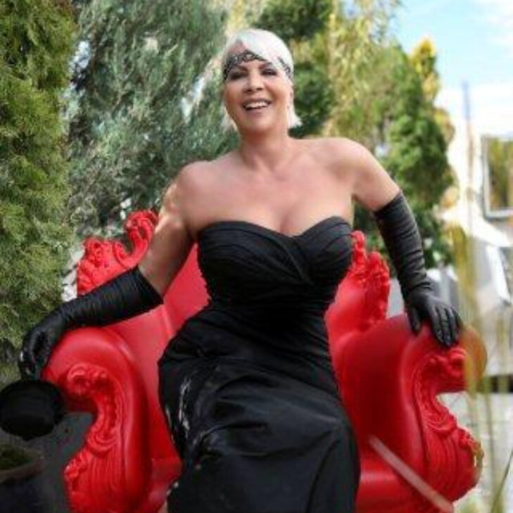 Lady Yvonne, reife Diva in München - Obersendling