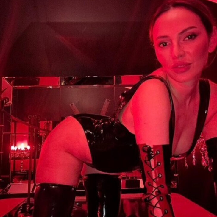 Gina Doll, Exklusive Fetischlady in München
