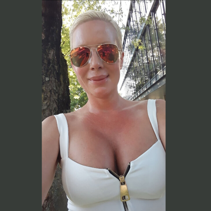 Moni, German Escort in München