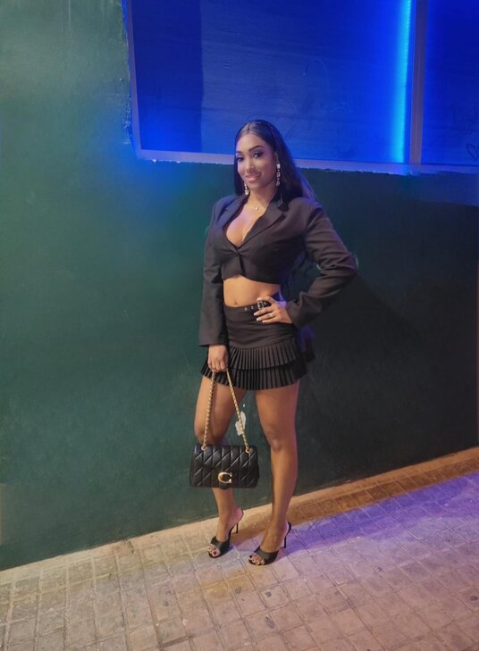 Paula, süße, junge Latina! in München - Schwabing