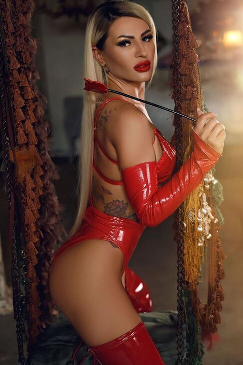 Rachel Du Noir, bizarre Phantasien werden Realität! in Augsburg