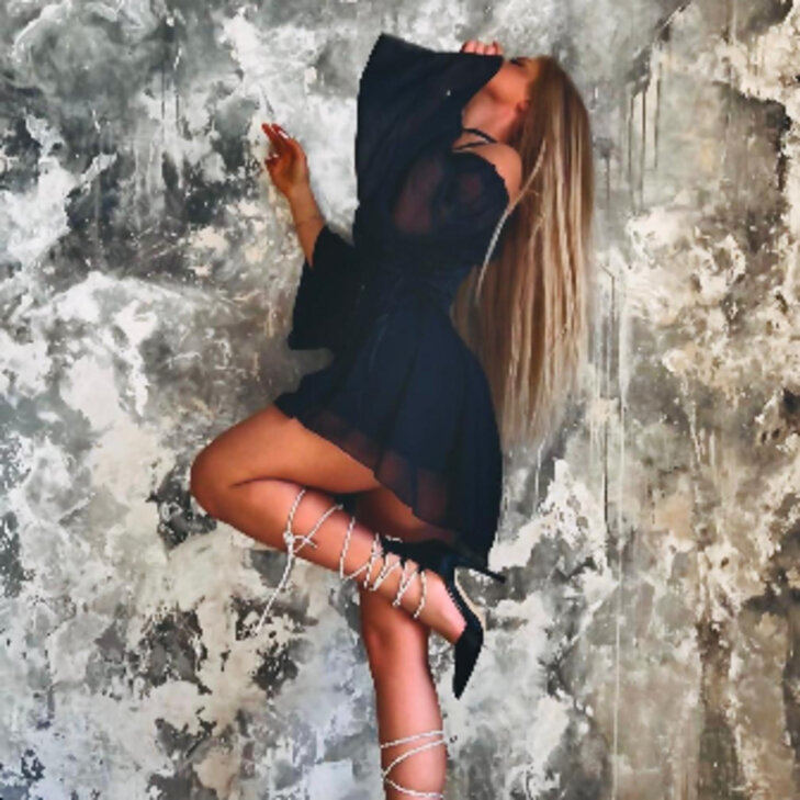 Amanda, Massage Fee mit Niveau in München