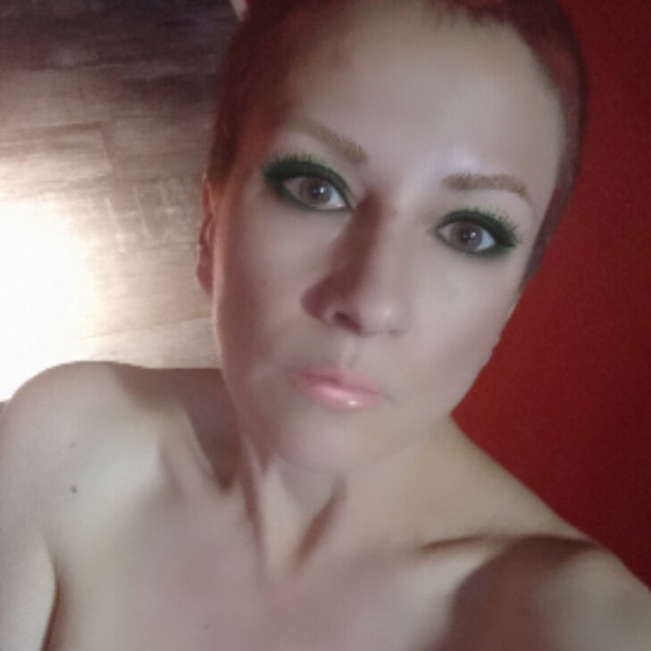 Eve Hell, bringt Dich zum Dahinschmelzen in Rosenheim