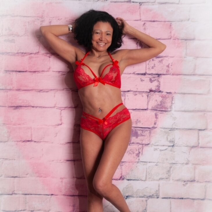 Lara, heiße, zarte Brasilpuppe in München - Schwabing
