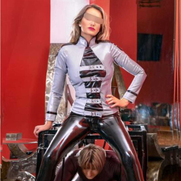 Lady Kathrin, Spezialistin für extreme A**lbehandlung in München - Schwabing