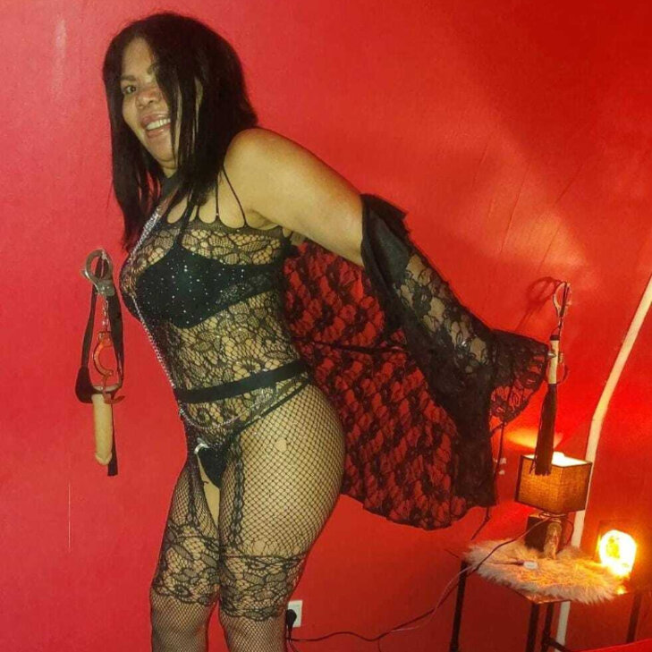 Annabel, Top Latina