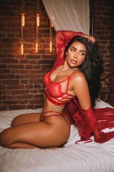 Amira, Massage Fee, extrem SXXY in München - Moosfeld-Riem
