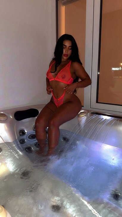 Amira, Massage Fee, extrem SXXY in München - Moosfeld-Riem