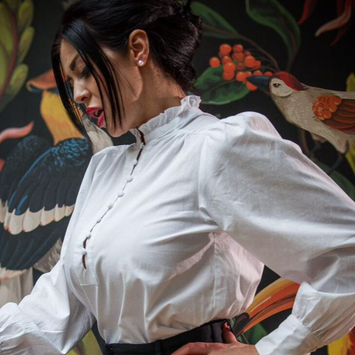 Lora, Elegant und erotisch in München